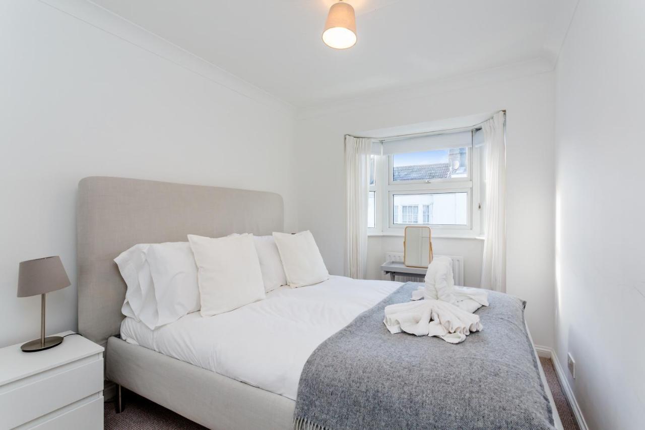 Modern Mews House With Free Parking Space, And Patio By Huluki Sussex Stays Brighton Exterior photo