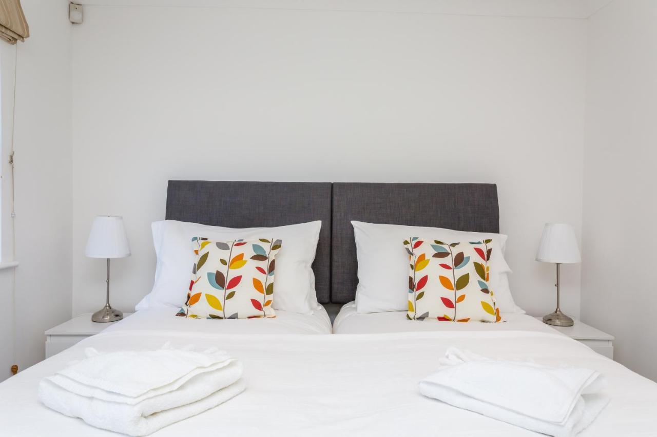 Modern Mews House With Free Parking Space, And Patio By Huluki Sussex Stays Brighton Exterior photo