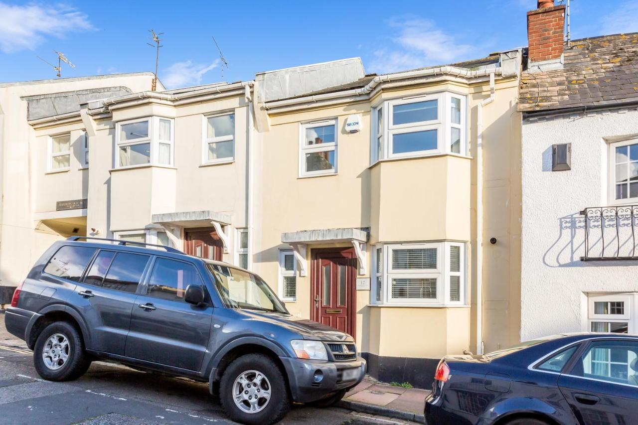Modern Mews House With Free Parking Space, And Patio By Huluki Sussex Stays Brighton Exterior photo